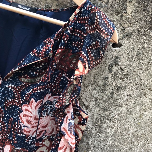 Madewell Sea Floral Lily Ruffle Dress - Picture 9 of 11